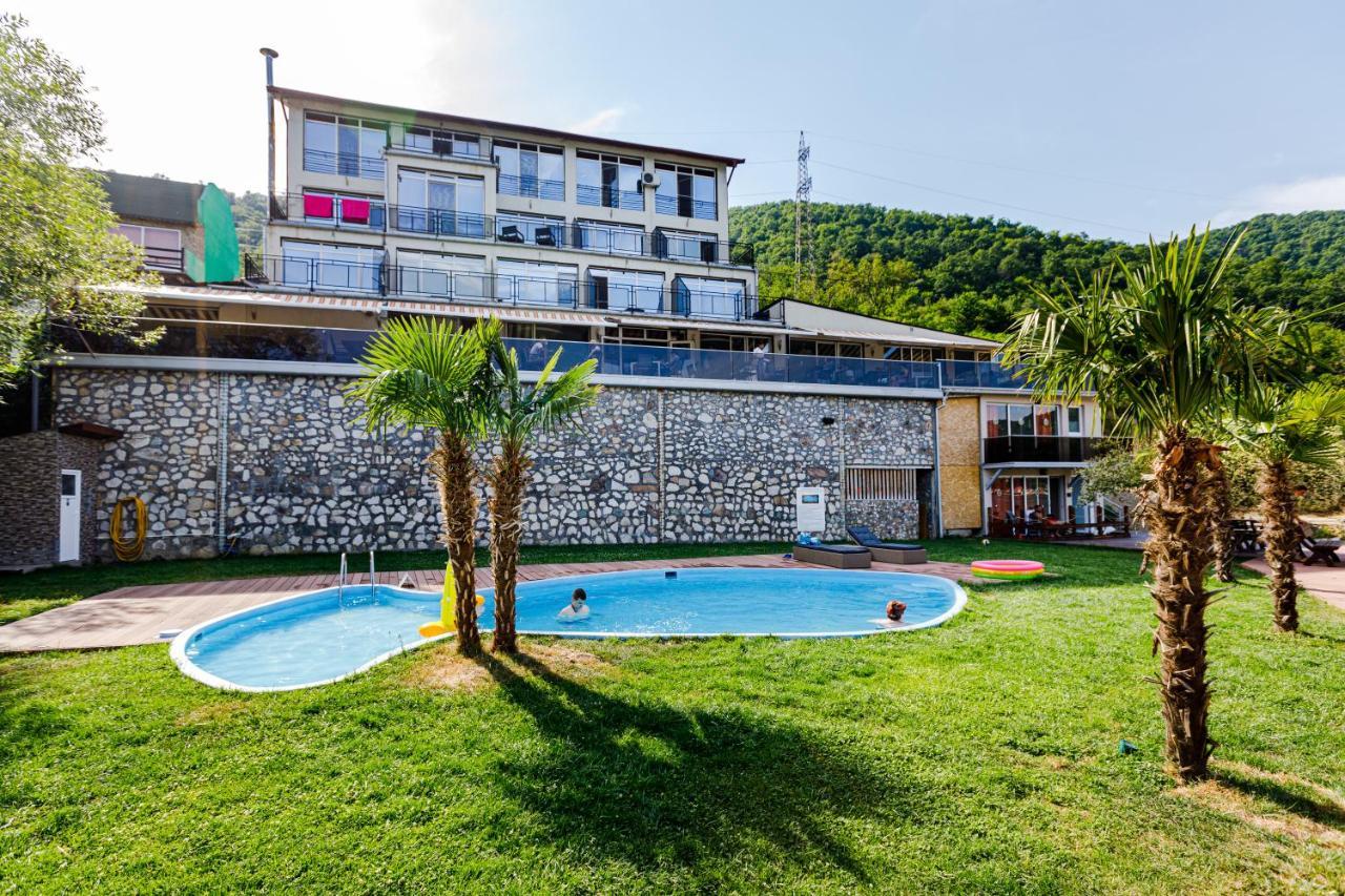 Pensiunea Decebal Resort - Cazanele Dunarii Dubova Exterior foto